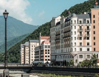 Отель "AZIMUT Hotel Freestyle Rosa Khutor" / "Азимут Отель Фристайл Роза Хутор"