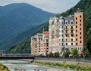 Отель "AZIMUT Hotel Freestyle Rosa Khutor" / "Азимут Отель Фристайл Роза Хутор"