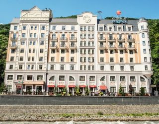 Отель "AZIMUT Hotel Freestyle Rosa Khutor" / "Азимут Отель Фристайл Роза Хутор"